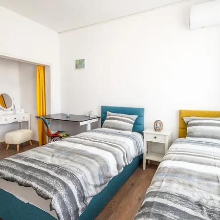 Apartment Cozy 2br By The Sea Garden