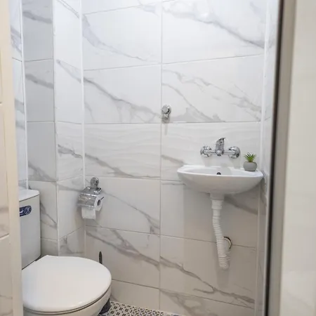 Cozy 2br By The Sea Garden Apartment Varna